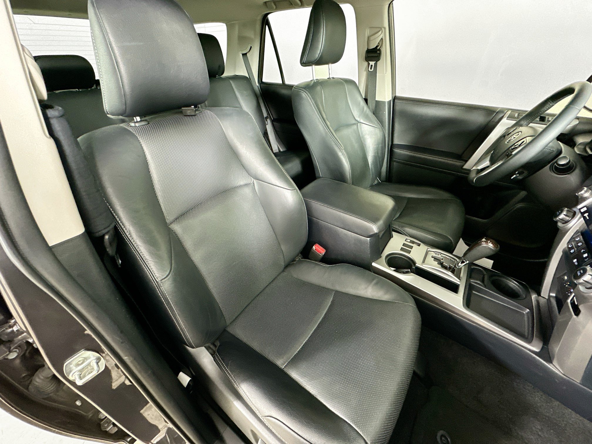 Used 2022 Toyota 4Runner Limited RWD image 33