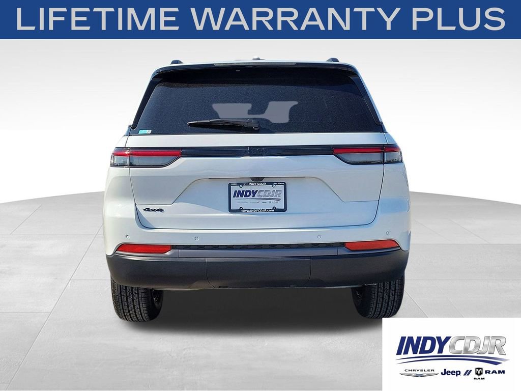 New 2026 Jeep Grand Cherokee Altitude AWD/4WD image 5