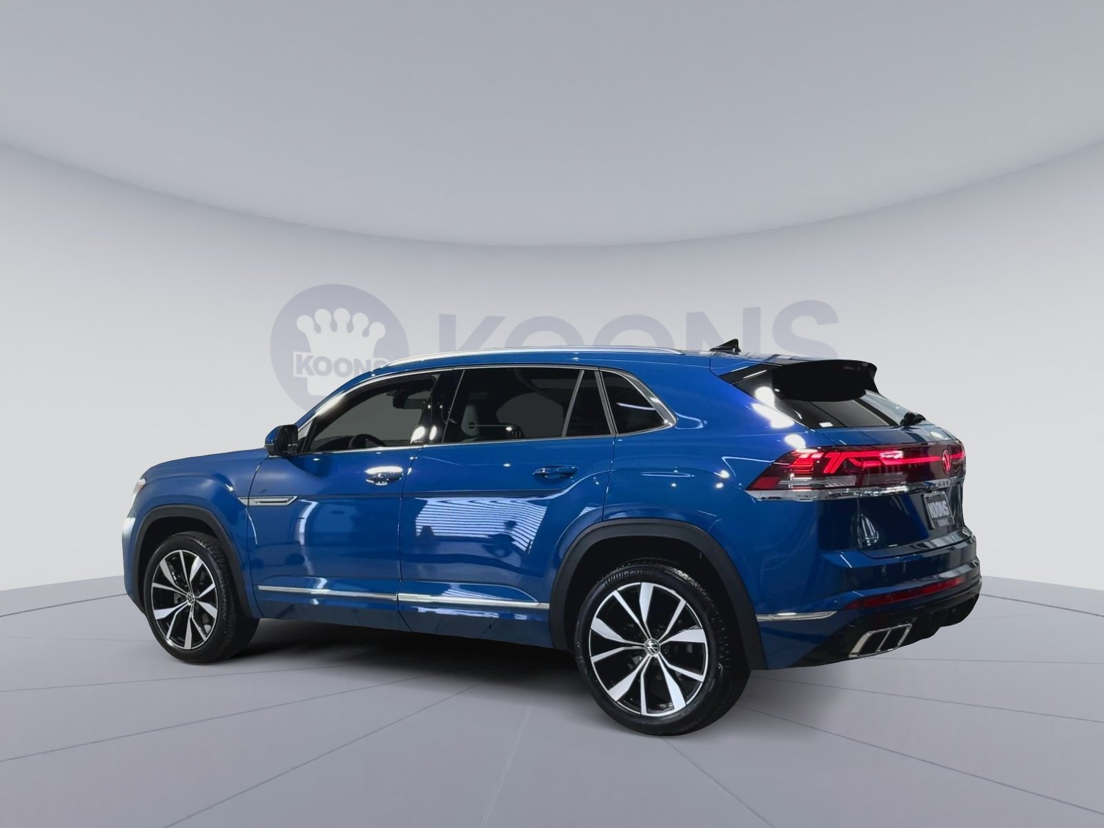 Used 2025 Volkswagen Atlas Cross Sport SEL Premium R-Line AWD/4WD image 8