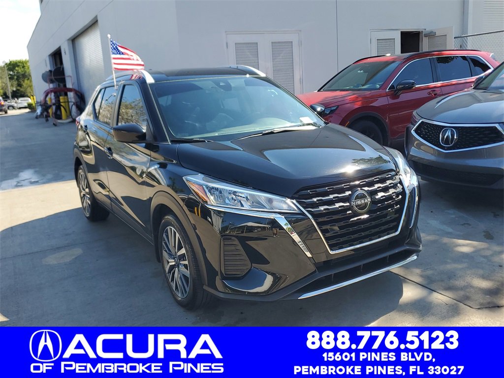 Used 2022 Nissan Kicks SV