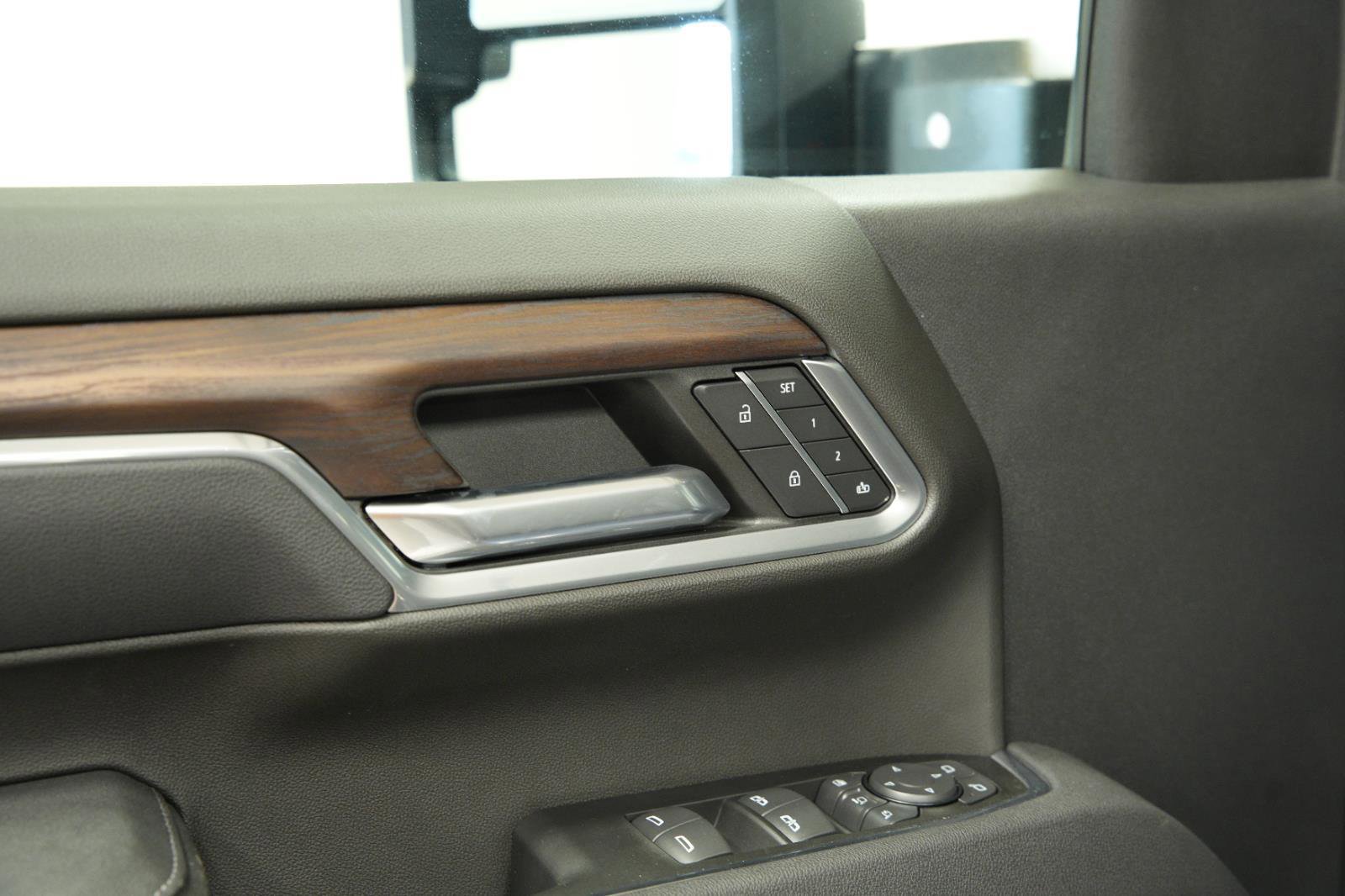 New 2025 GMC Sierra 2500 SLT w/ SLT Premium Package image 23