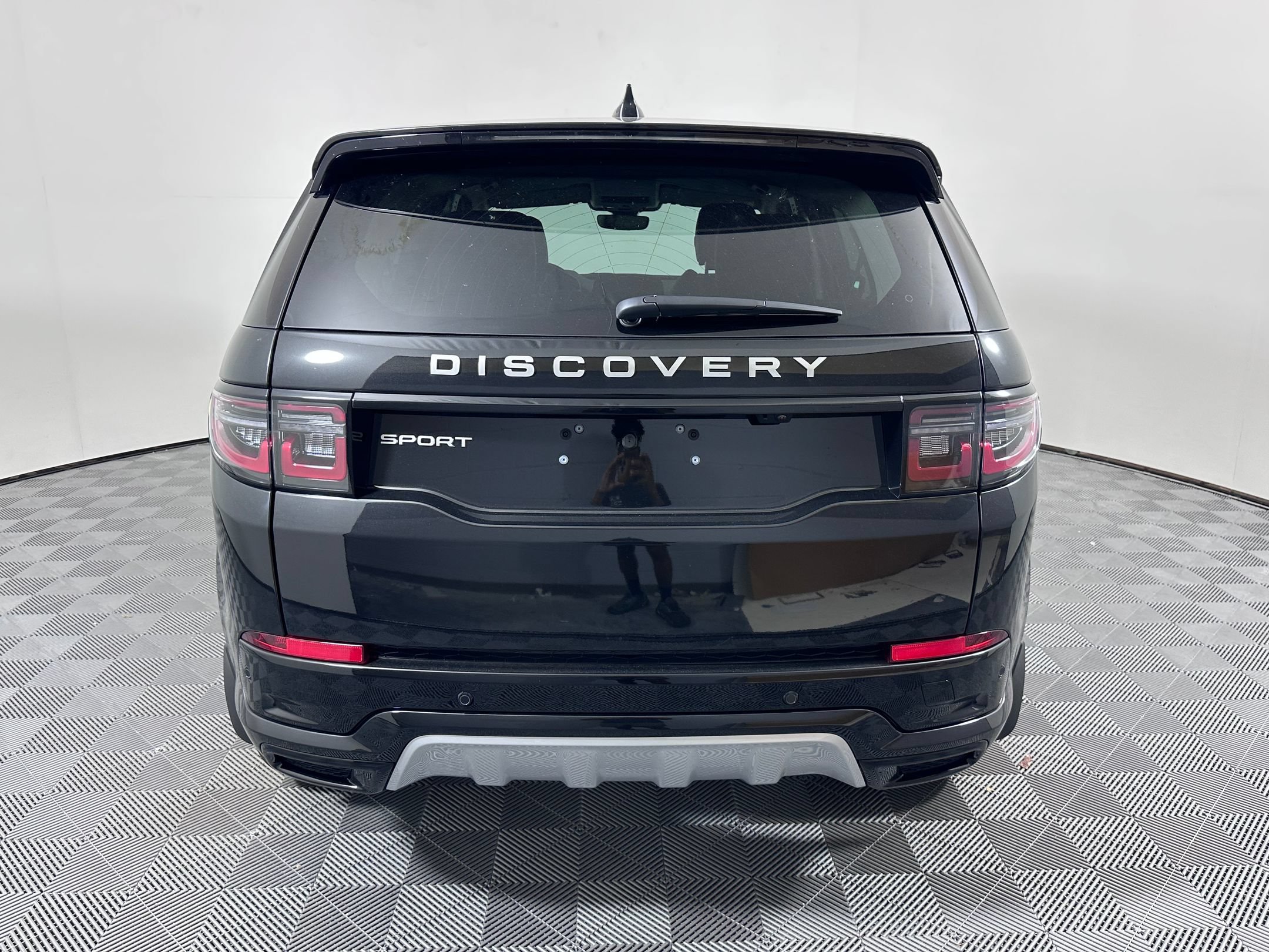 Used 2025 Land Rover Discovery Sport S AWD/4WD image 7
