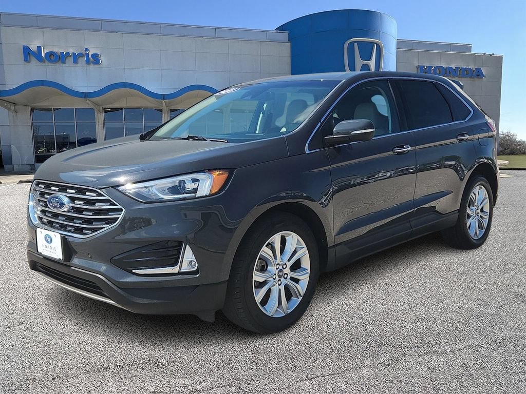 Used 2021 Ford Edge Titanium FWD image 2