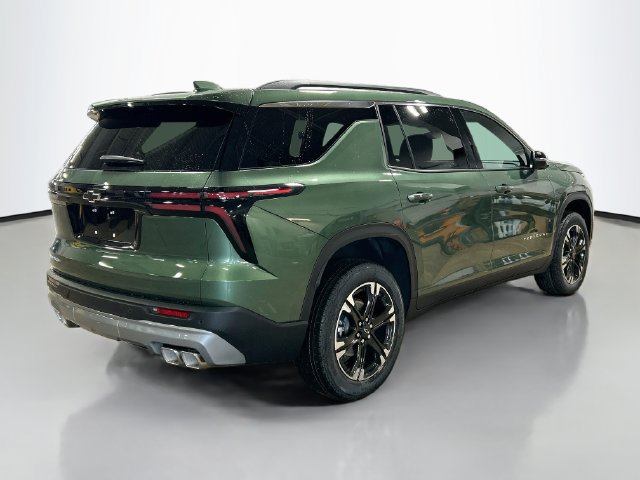 New 2027 Chevrolet Traverse LT w/ Sun and Wheel Package FWD image 5