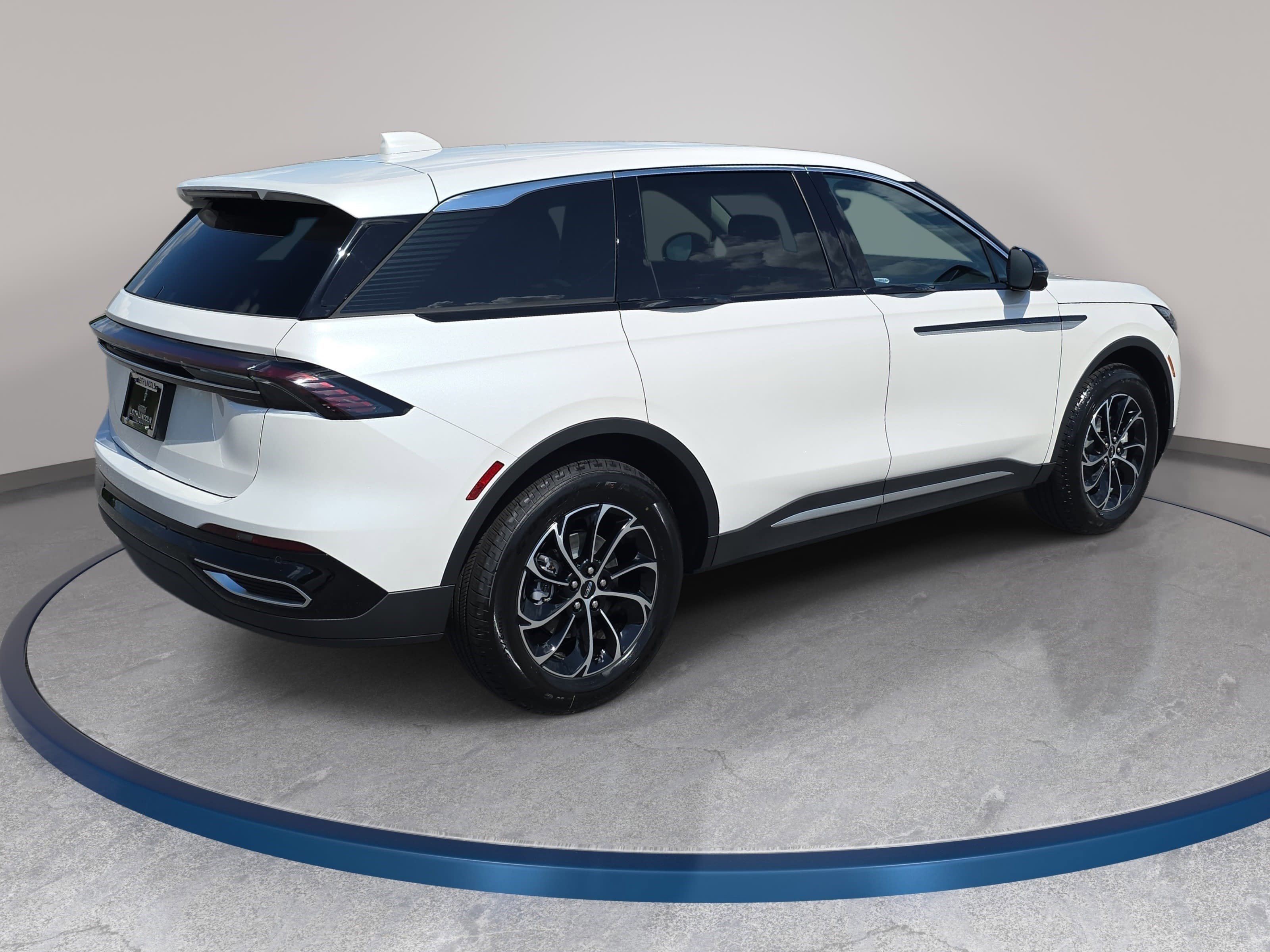 New 2026 Lincoln Nautilus Premier AWD/4WD image 5