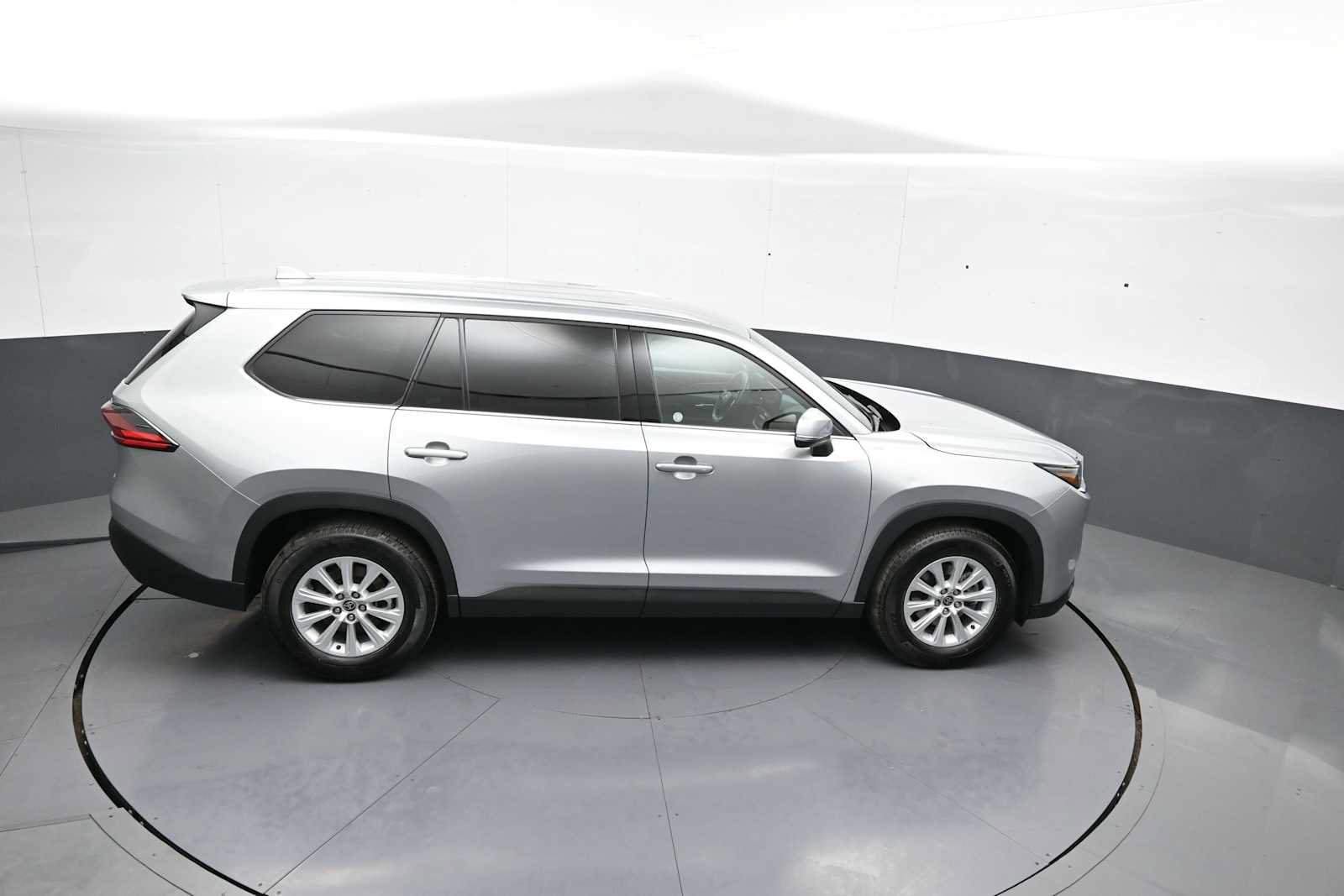 Certified 2025 Toyota Grand Highlander AWD image 39