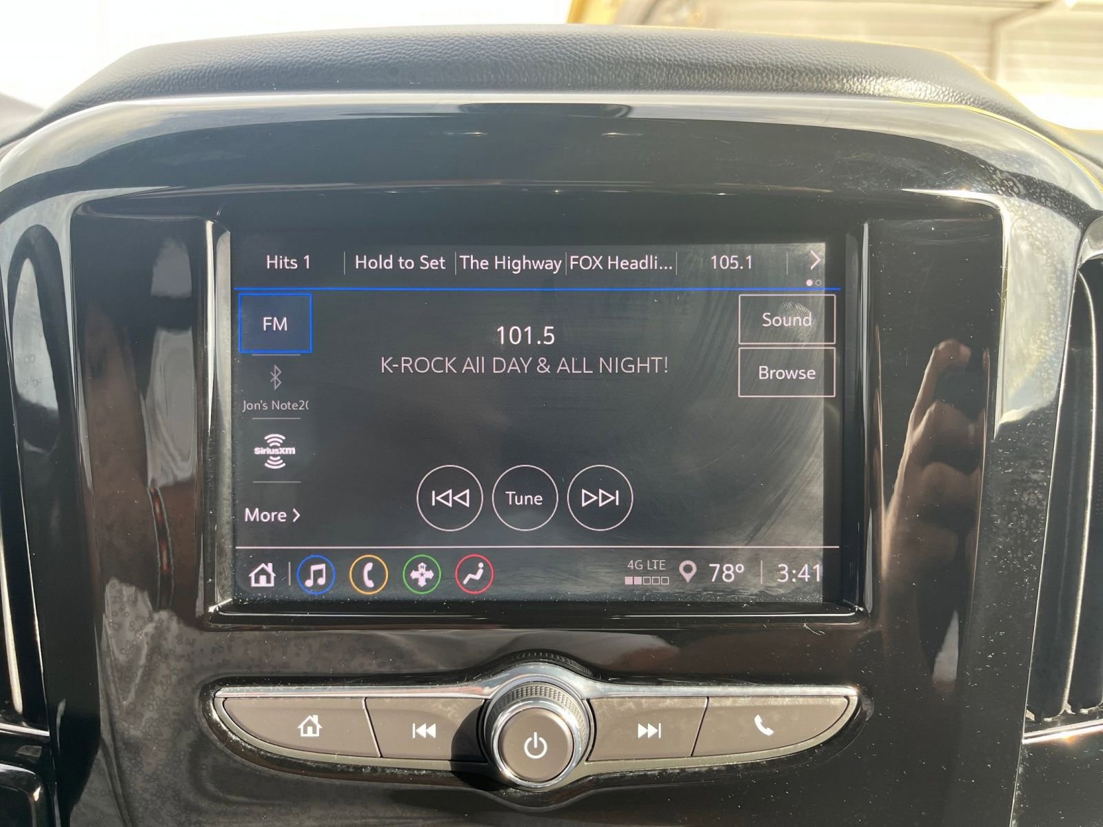 Used 2023 Chevrolet Traverse LT image 21