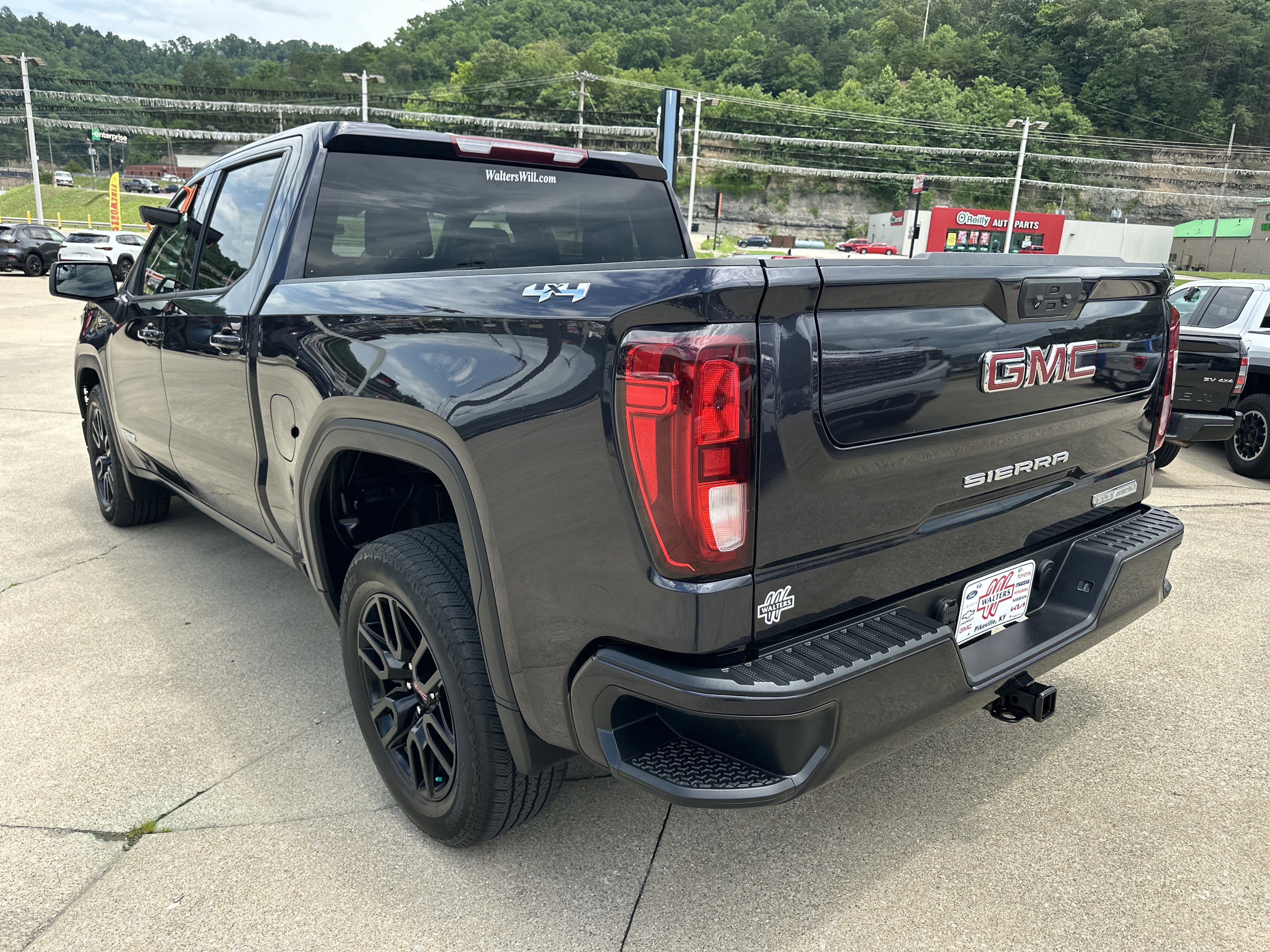 Used 2022 GMC Sierra 1500 Elevation AWD/4WD image 4