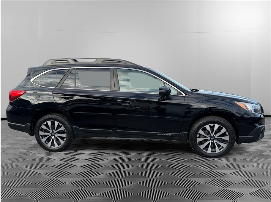 Used 2017 Subaru Outback 3.6R Limited AWD/4WD image 6