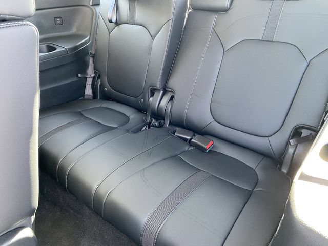 Used 2025 Honda Pilot EX-L image 18