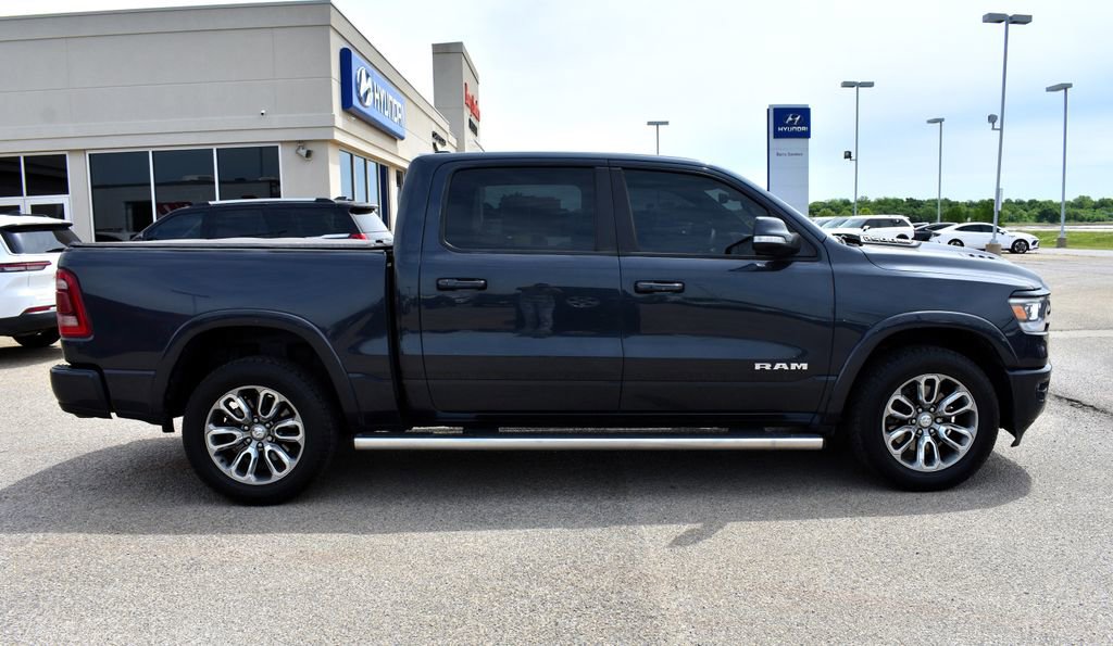 Used 2019 RAM 1500 Laramie AWD/4WD image 2