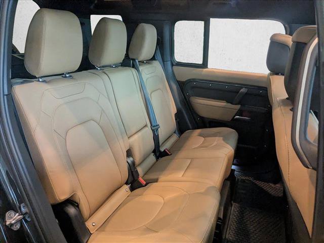 Used 2026 Land Rover Defender 110 X-Dynamic SE AWD/4WD image 17