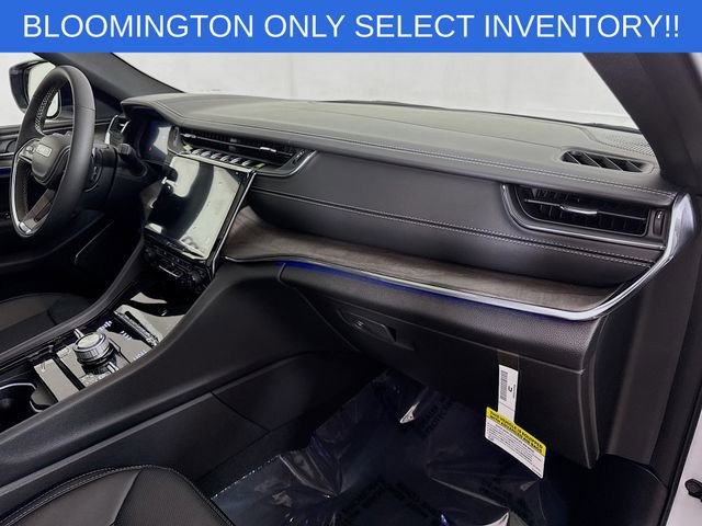 New 2025 Jeep Grand Cherokee L Overland w/ Trailer Tow Package image 31