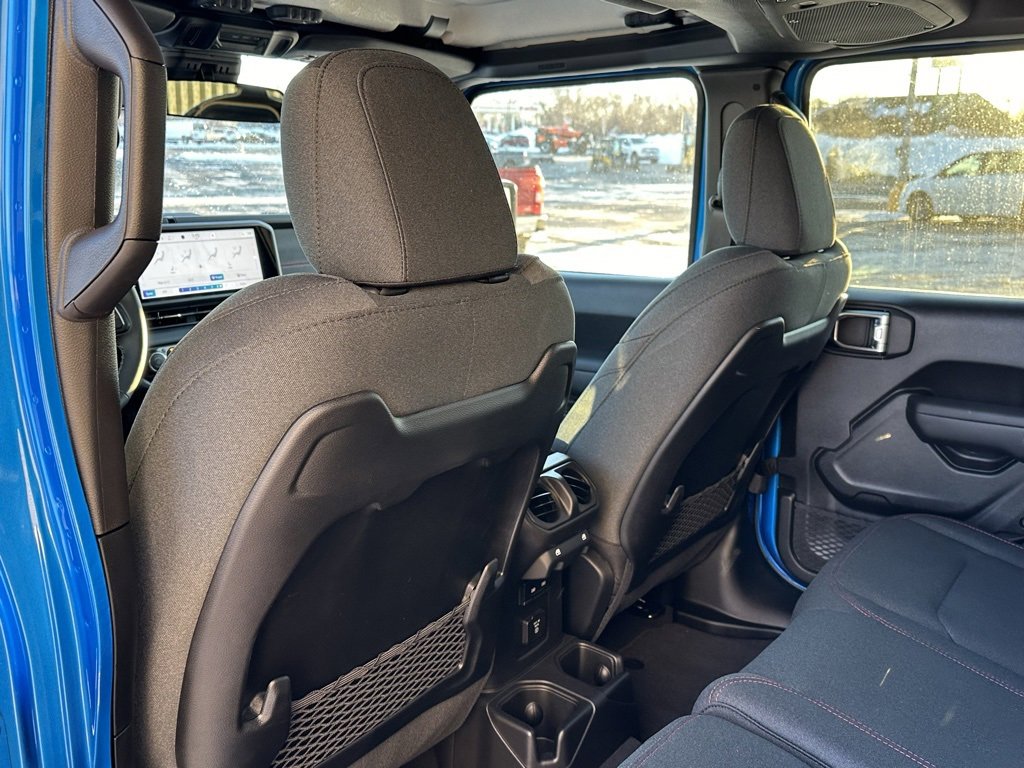 New 2025 Jeep Wrangler Unlimited Rubicon image 11