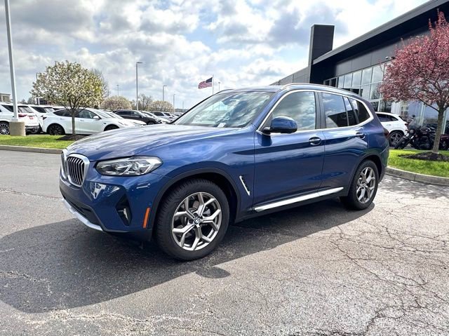 Used 2024 BMW X3 xDrive30i w/ Premium Package w/ZPA image 3