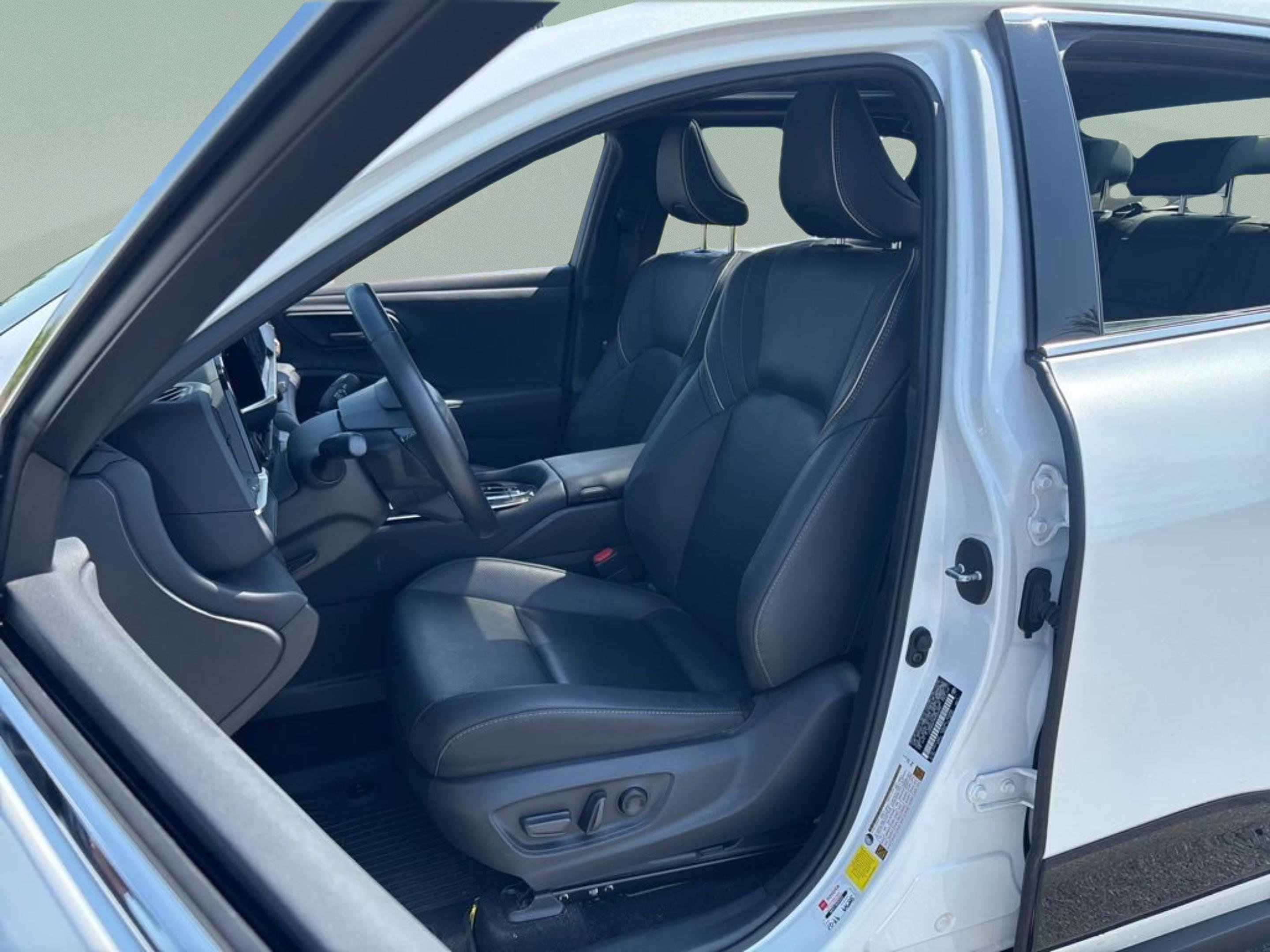 Used 2024 Toyota Crown Limited AWD/4WD image 27