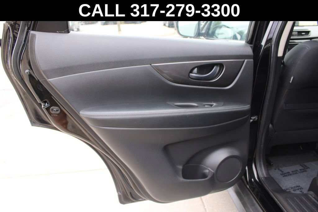 Used 2019 Nissan Rogue S AWD/4WD image 23