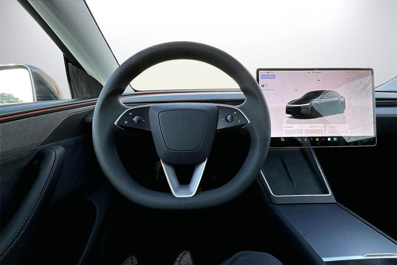 Used 2026 Tesla Model Y Long Range image 11