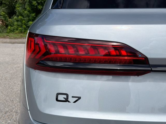 Used 2023 Audi Q7 3.0T Prestige AWD/4WD image 10