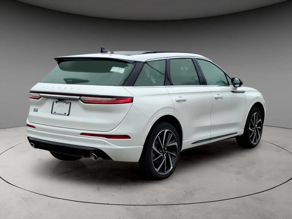 New 2026 Lincoln Corsair Grand Touring AWD/4WD image 9