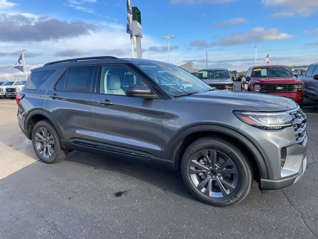 New 2026 Ford Explorer Active w/ Active Comfort Package image 2