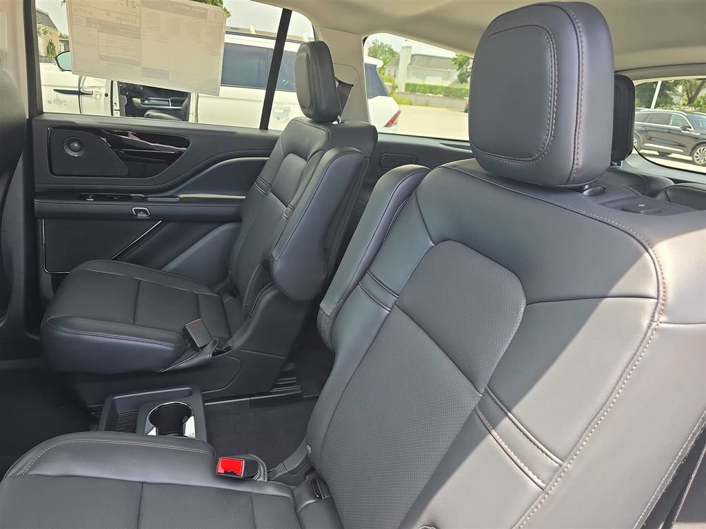 New 2025 Lincoln Aviator 2WD w/ Equipment Group 101A image 14