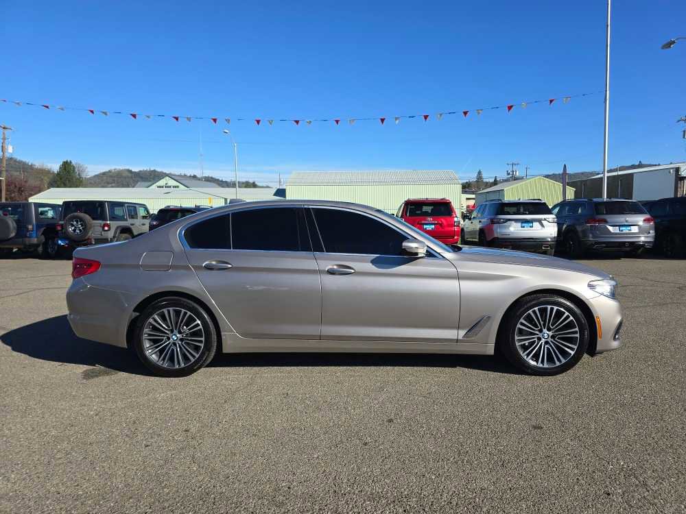 Used 2018 BMW 530i w/ Premium Package image 6