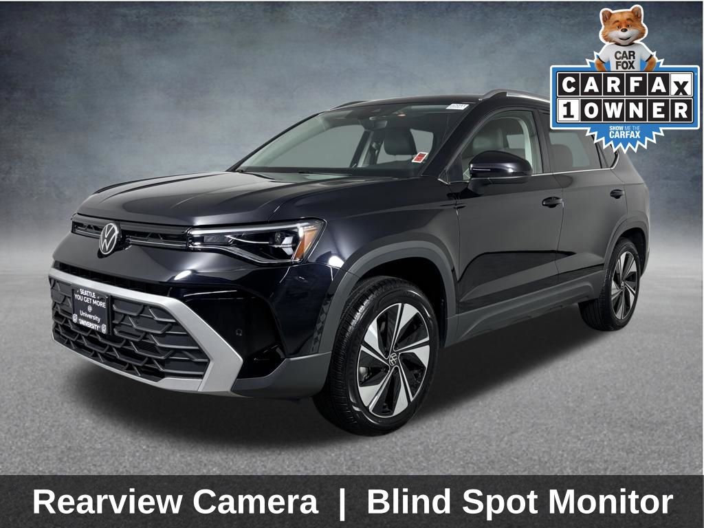 Used 2025 Volkswagen Taos SE AWD/4WD image 3