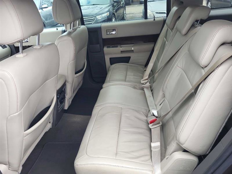 Used 2011 Ford Flex SEL w/ Rapid Spec Order Code image 11