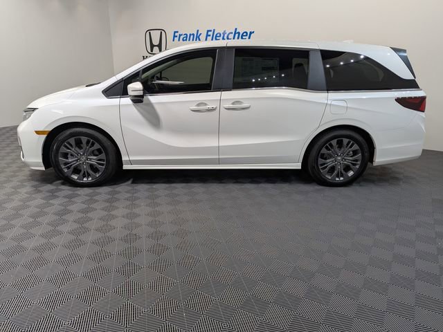 New 2026 Honda Odyssey Touring image 3