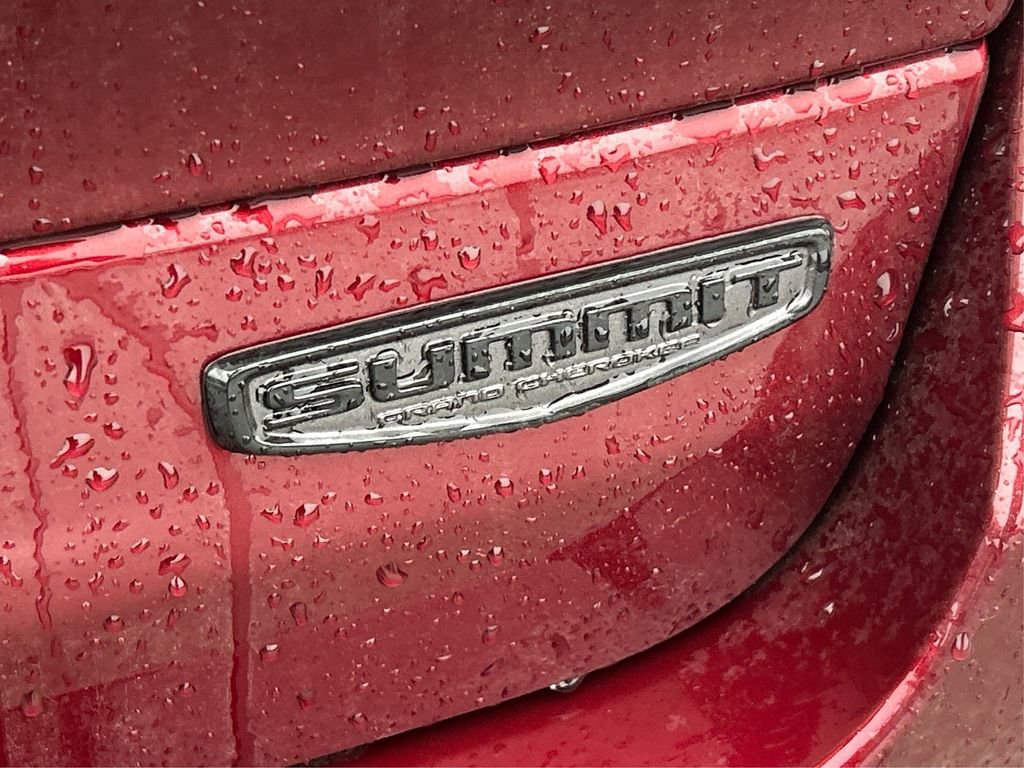 New 2025 Jeep Grand Cherokee Summit image 19