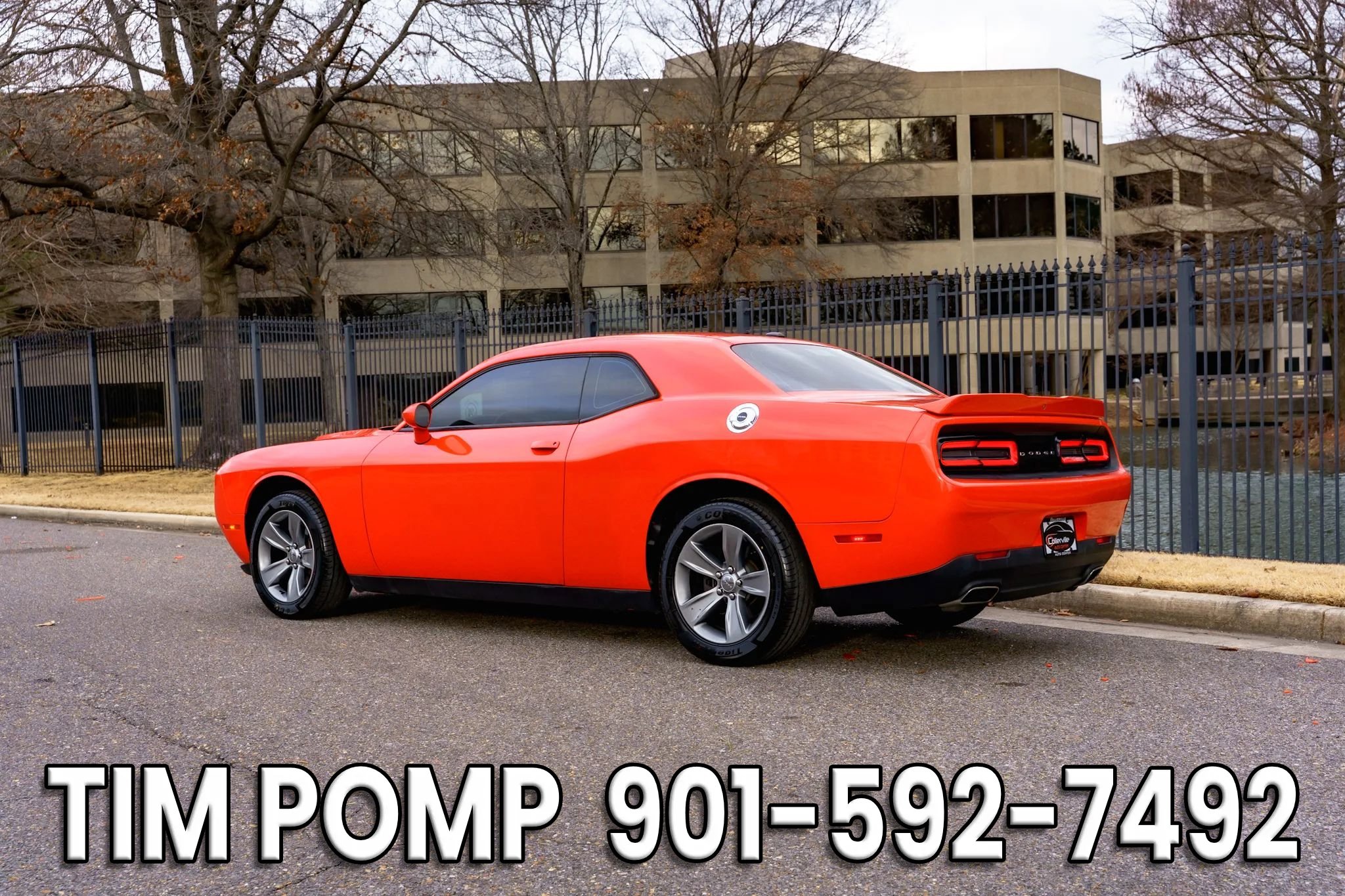 Used 2019 Dodge Challenger SXT image 8