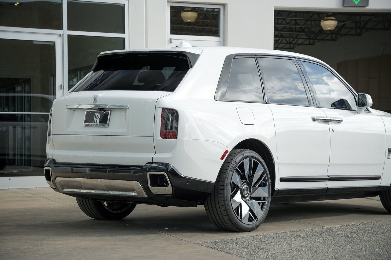 New 2026 Rolls-Royce Cullinan AWD/4WD image 8