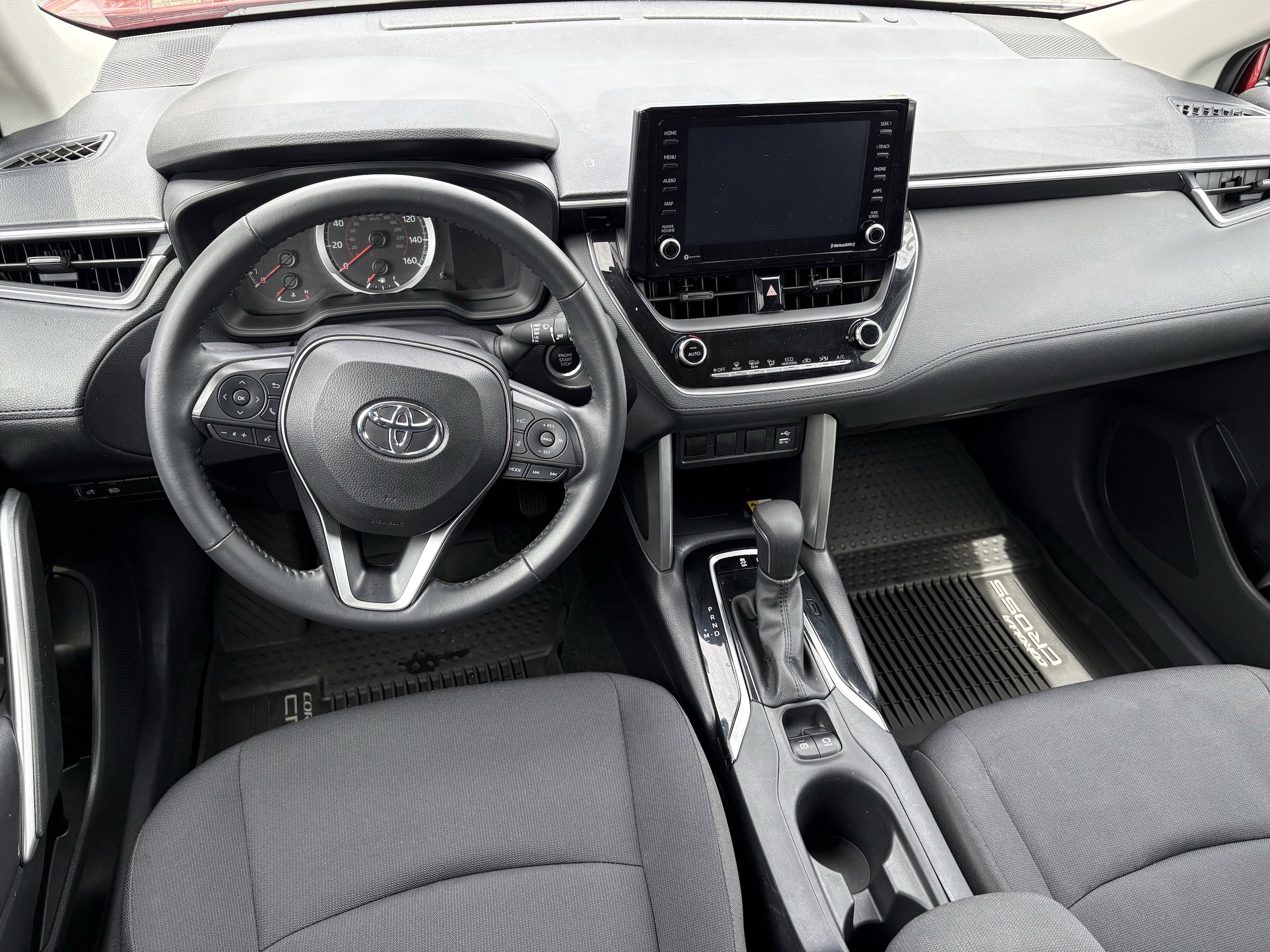 Used 2022 Toyota Corolla Cross LE AWD/4WD image 13