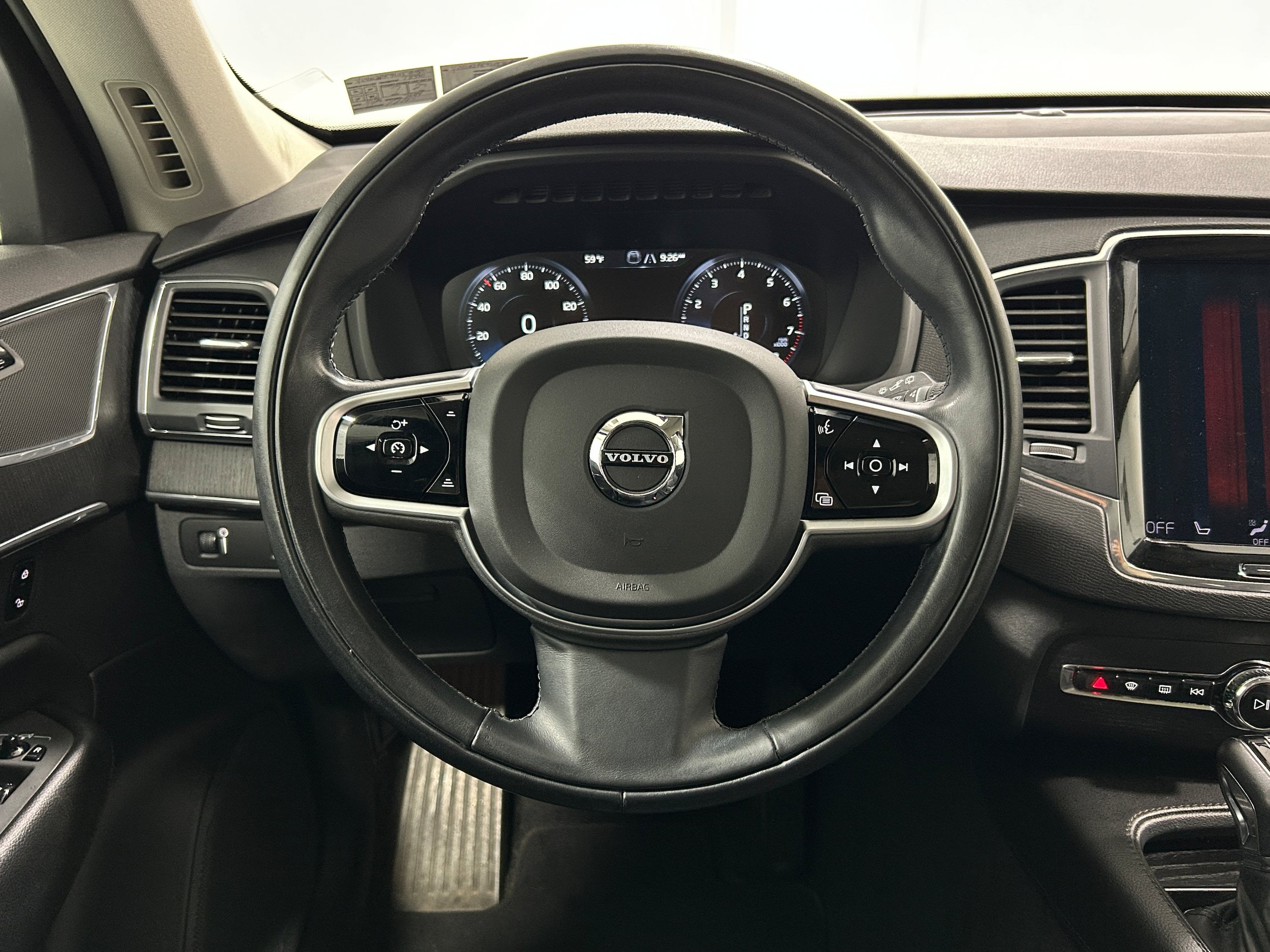Used 2020 Volvo XC90 T5 Momentum AWD/4WD image 8