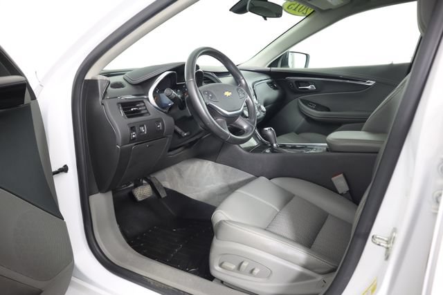 Used 2015 Chevrolet Impala LT FWD image 25