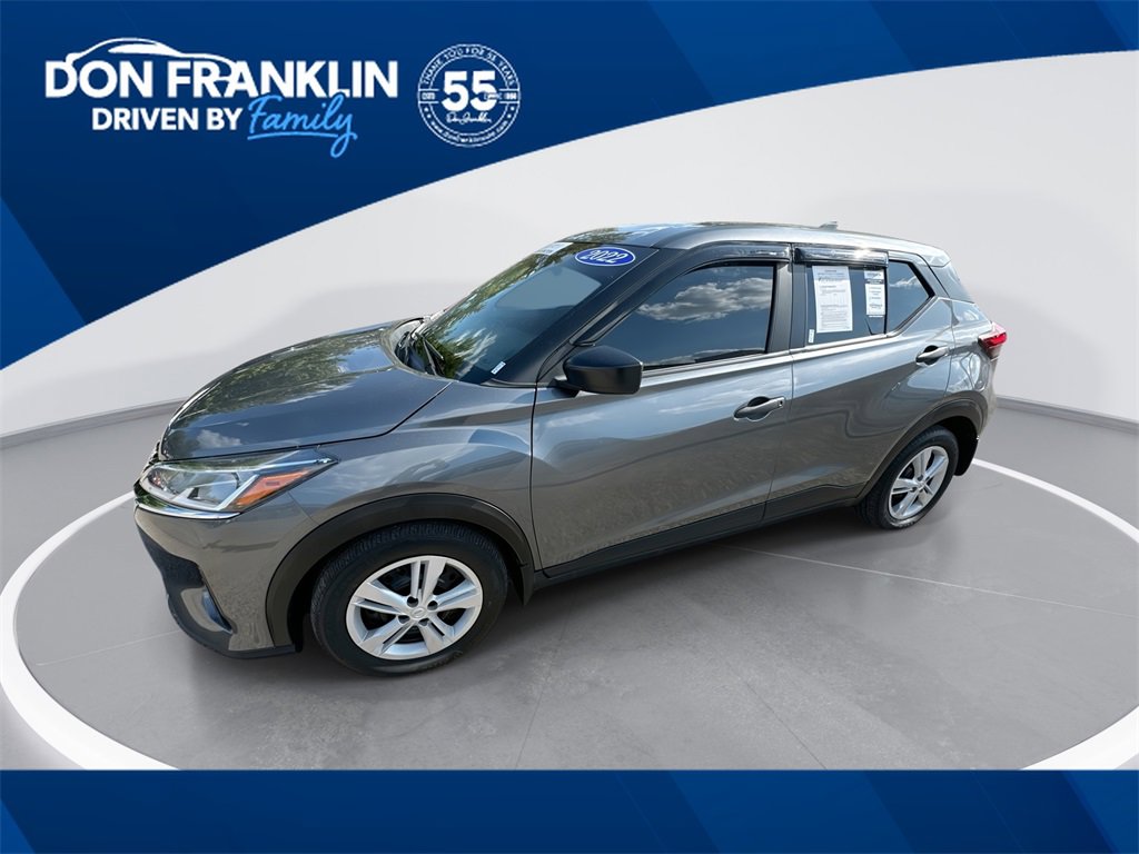 Used 2022 Nissan Kicks S image 1