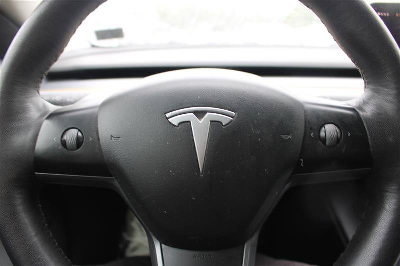 Used 2022 Tesla Model 3 Standard Range RWD image 10