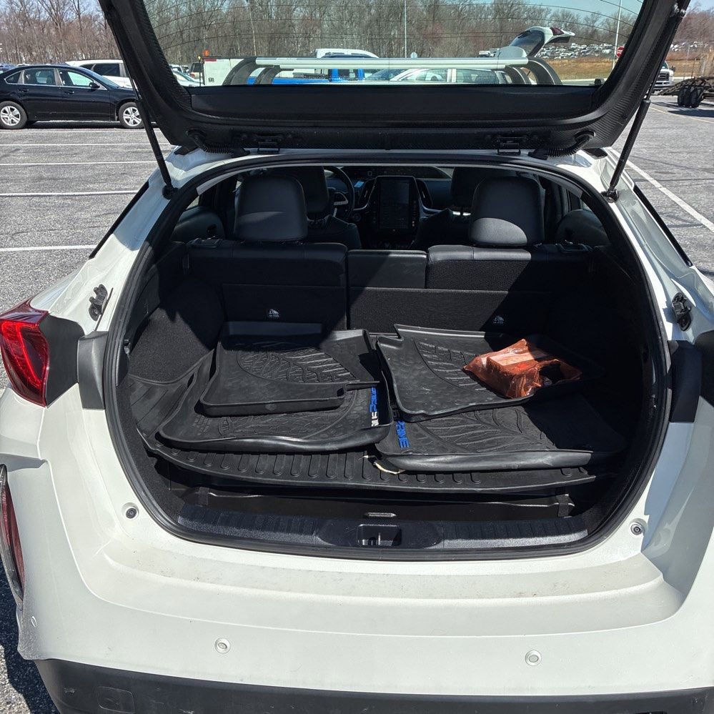 Used 2018 Toyota Prius Prime Advanced image 3