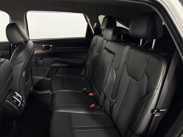 Used 2022 Kia Sorento S image 41