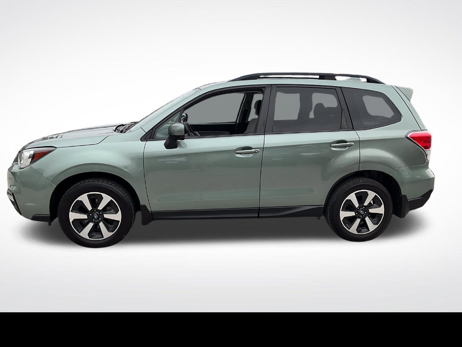 Used 2018 Subaru Forester 2.5i Premium AWD/4WD image 2