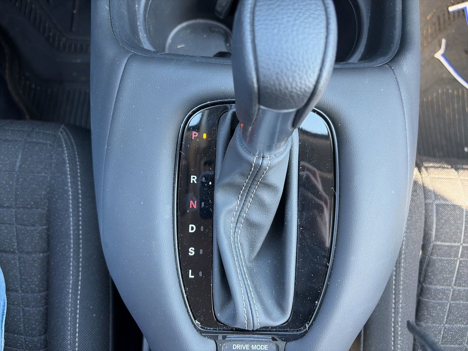 Used 2023 Honda HR-V LX image 16