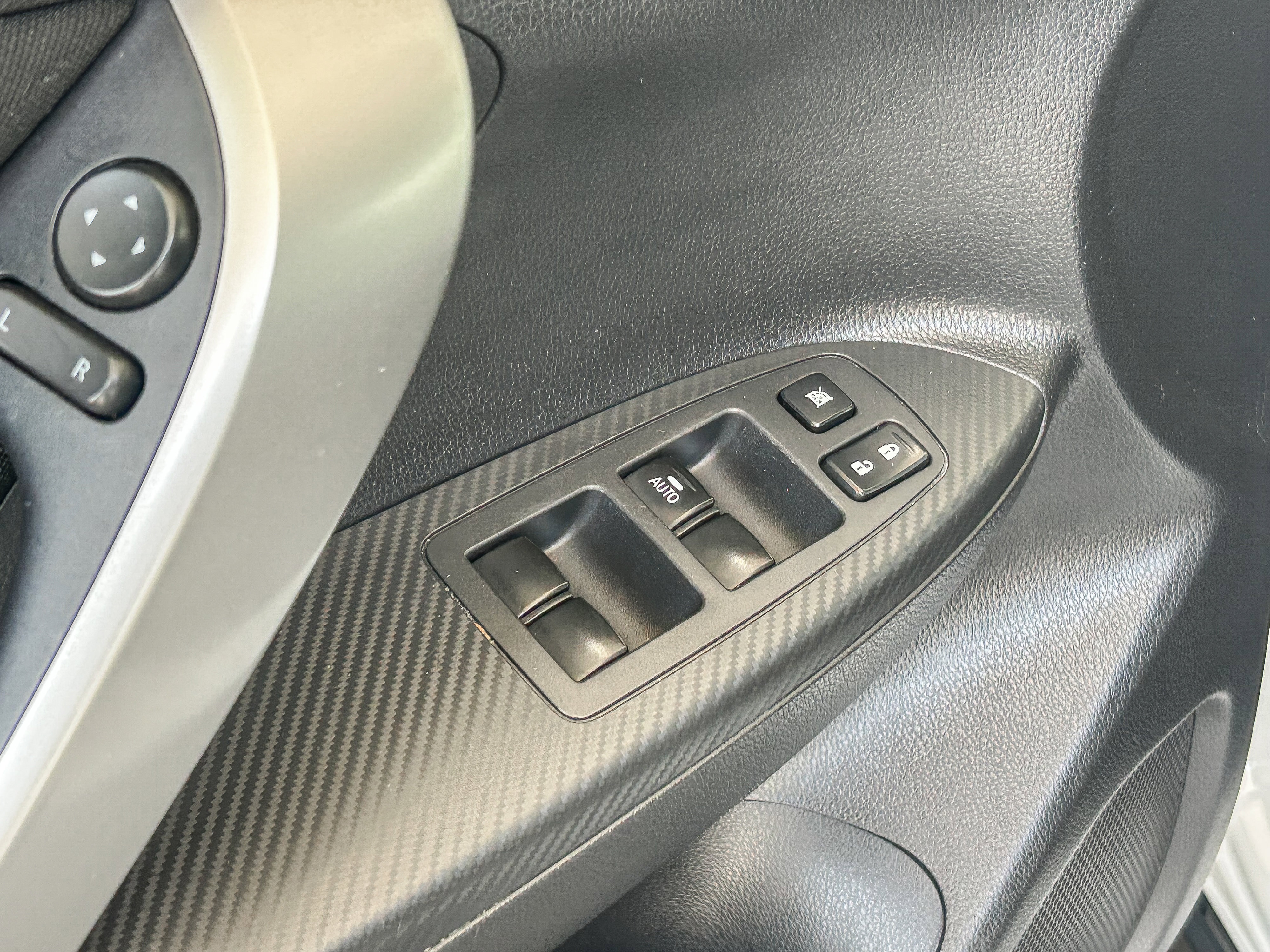 Used 2018 Mitsubishi Eclipse Cross LE AWD/4WD image 25