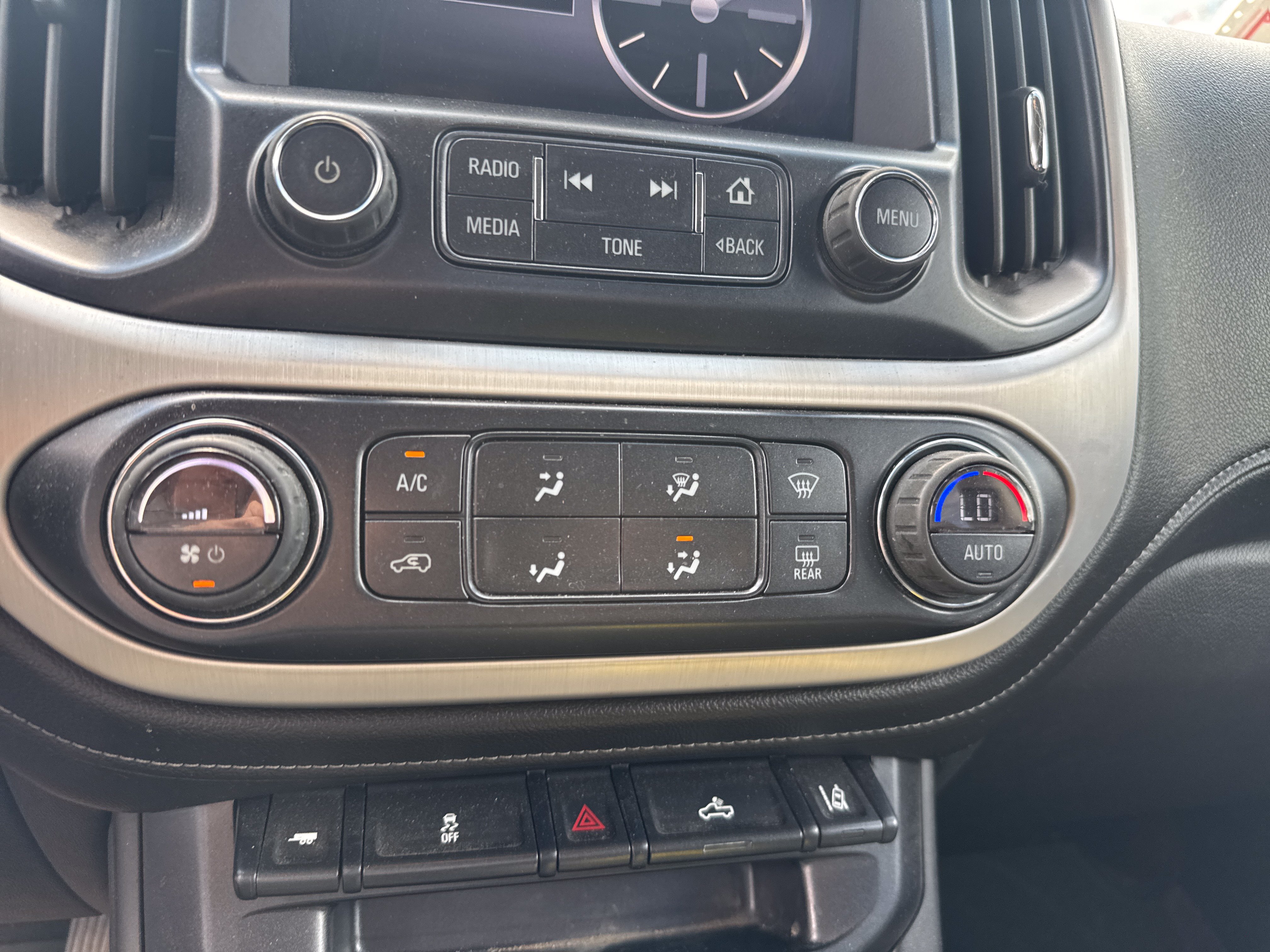 Used 2015 GMC Canyon SLE w/ SLE Convenience Package AWD/4WD image 25