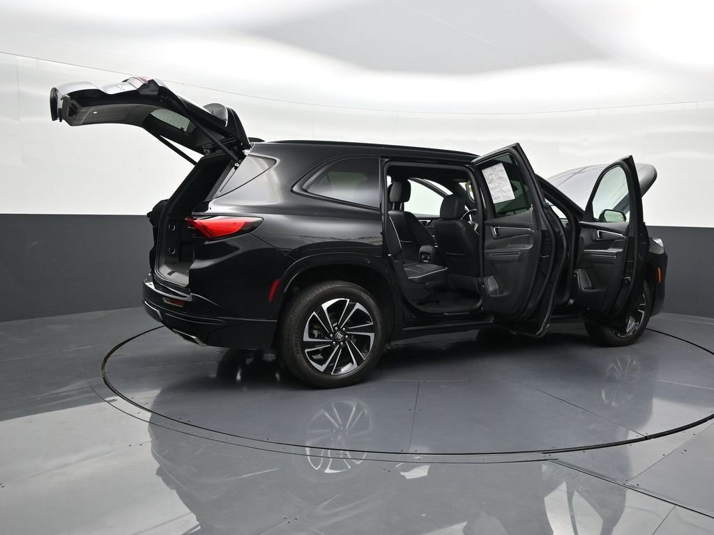 Used 2025 Buick Enclave Sport Touring w/ Power Package image 34