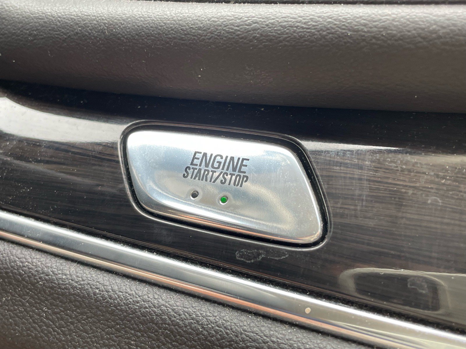 Used 2023 Buick Enclave Essence w/ Experience Buick Package FWD image 17