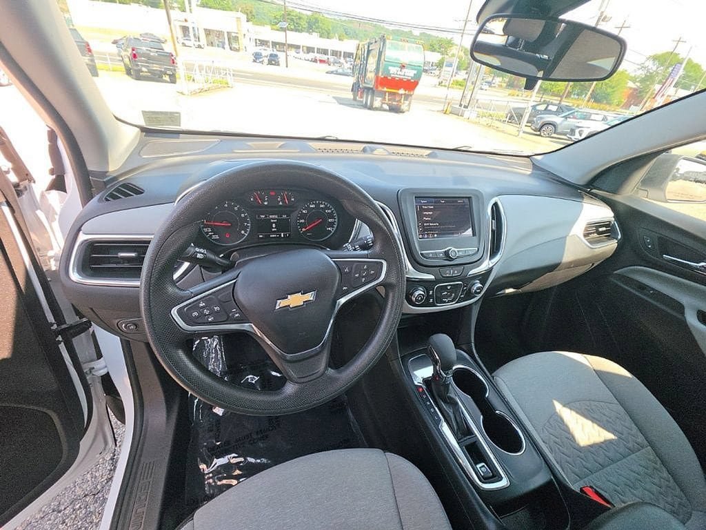 Used 2023 Chevrolet Equinox LS FWD image 10