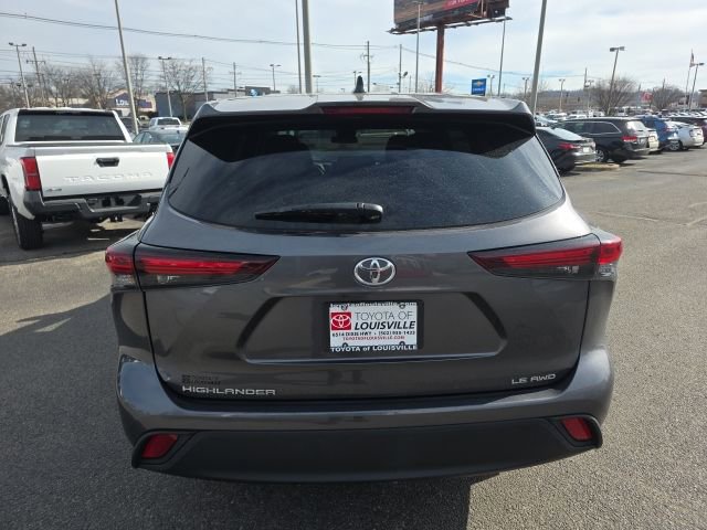 Certified 2024 Toyota Highlander LE image 5