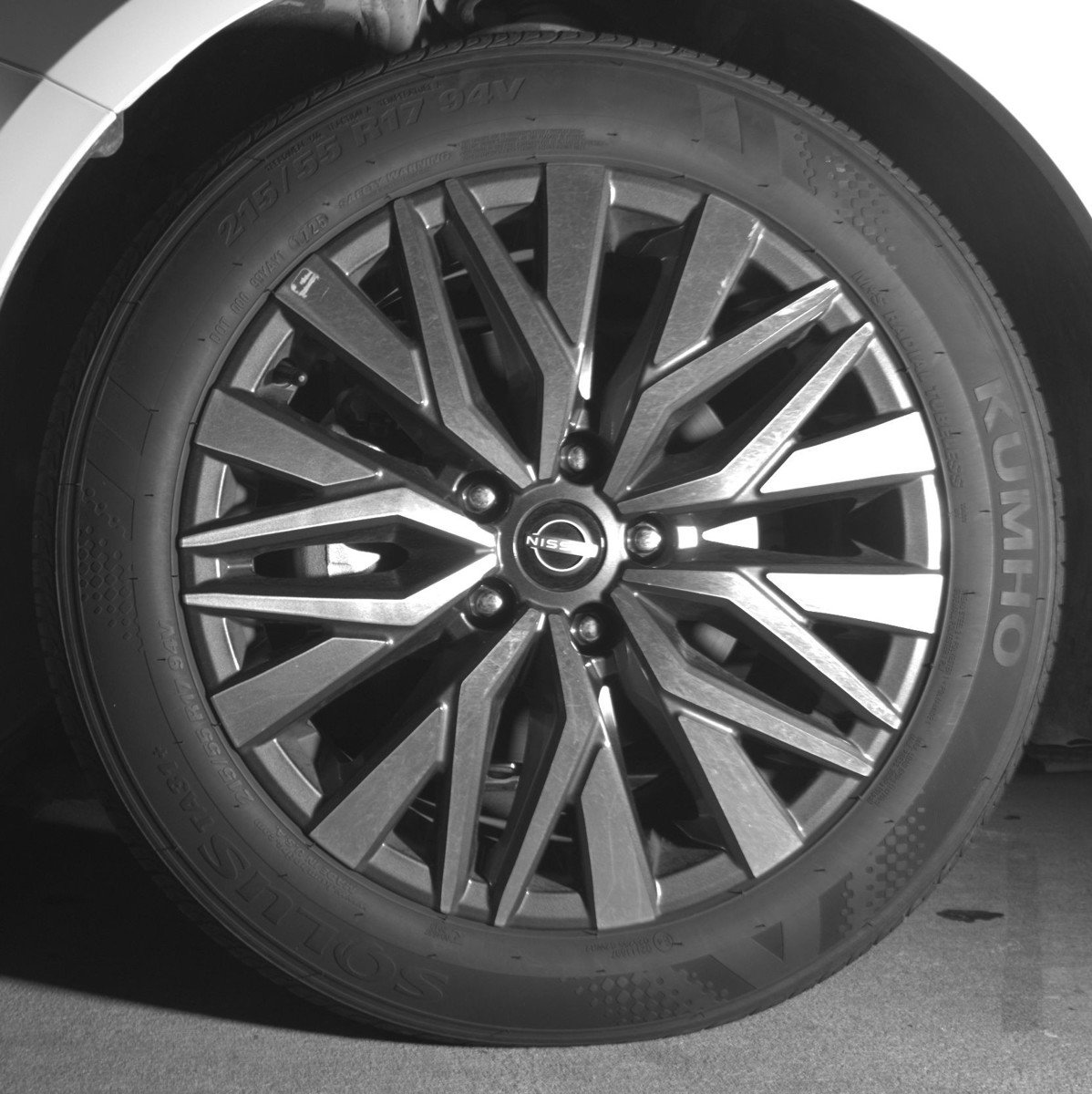 Used 2025 Nissan Altima 2.5 SV image 12