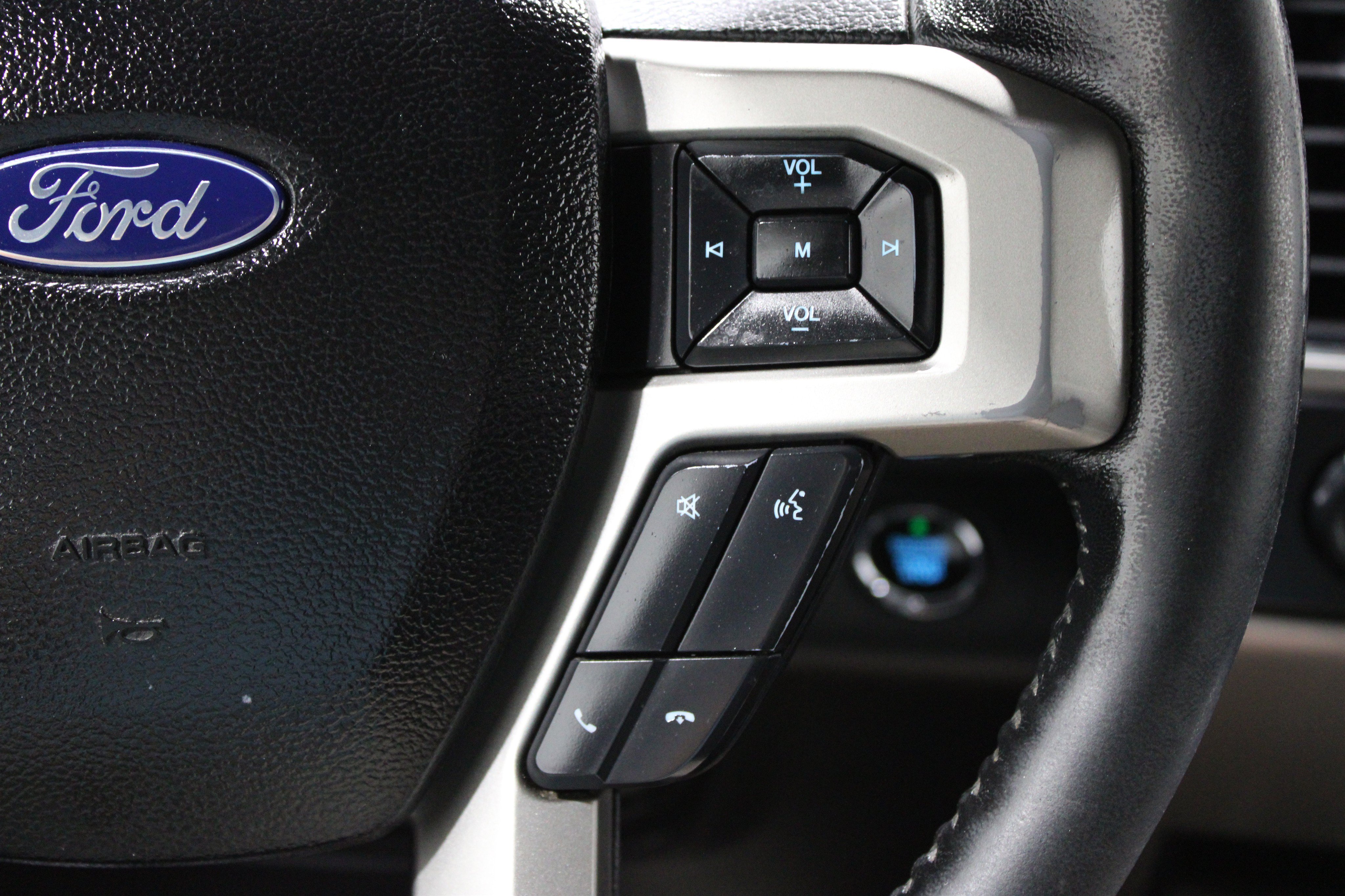 Used 2018 Ford F150 Lariat AWD/4WD image 12
